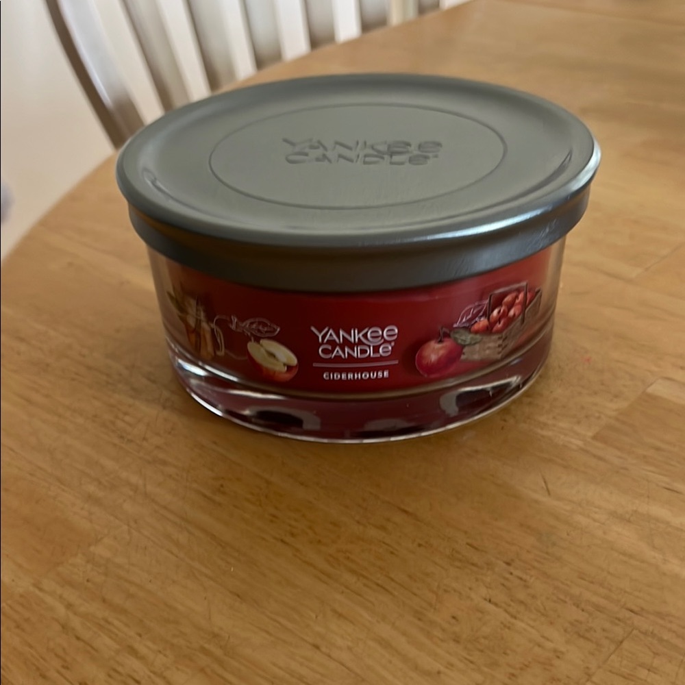 Yankee Candle Signature 5-wick Ciderhouse Scented Candle